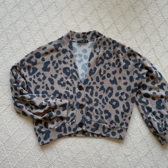 Super soft animal print cardigan - Picture 2 of 3